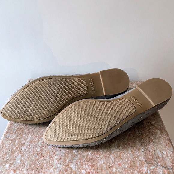 Bakers Silver Pointed Toe Flats w/ Sparkle Rhinestones Size 8 M - Picture 9 of 12